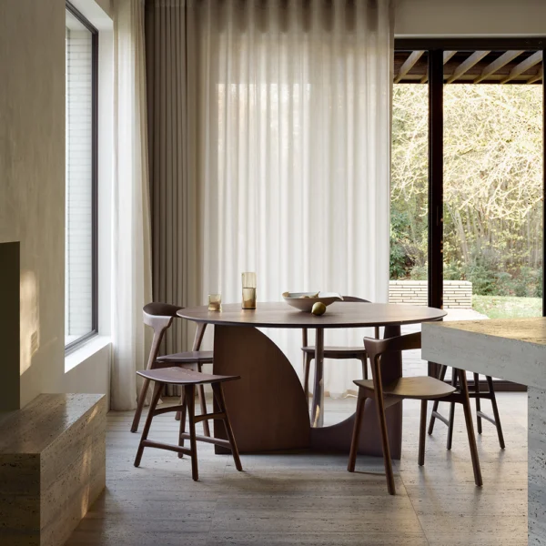 Stunning Oak Dining Table- Available in different Materials, Shapes and Sizes – Image 8
