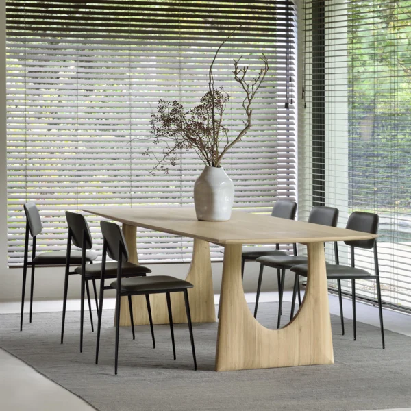 Stunning Oak Dining Table- Available in different Materials, Shapes and Sizes – Image 4