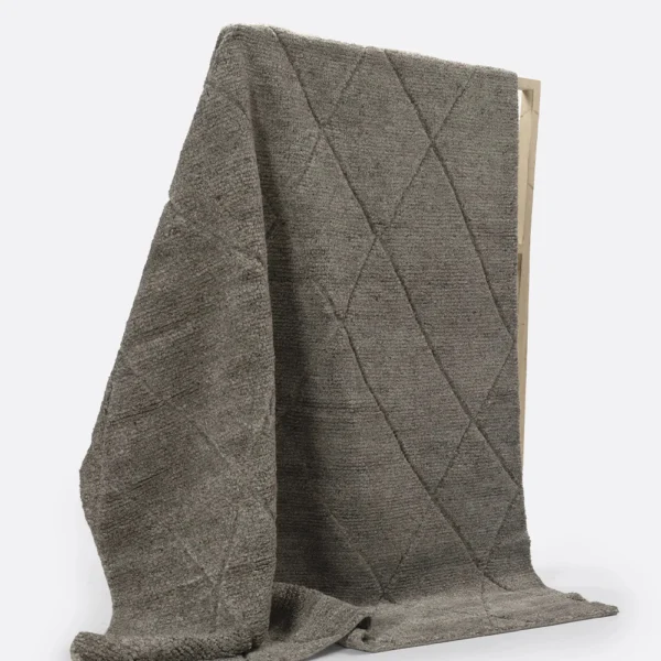 Mundano Hand Knotted Wool Rug - Available in Two Sizes - Image 3