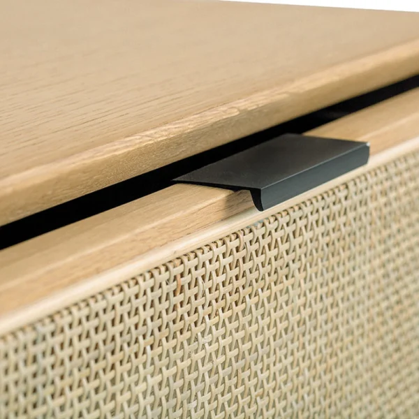 Elegant Contemporary Light Oak Chest of Drawers - Image 3