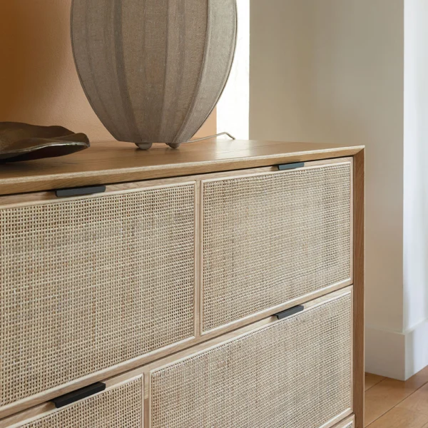 Elegant Contemporary Light Oak Chest of Drawers - Image 8