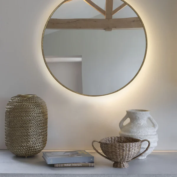 Elegant Illuminated Mirror in Brass-Finished Metal - Available in Two Shapes - Image 4