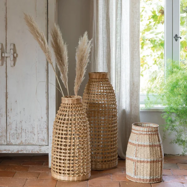 Elegant Rattan and Metal Vase - Image 3