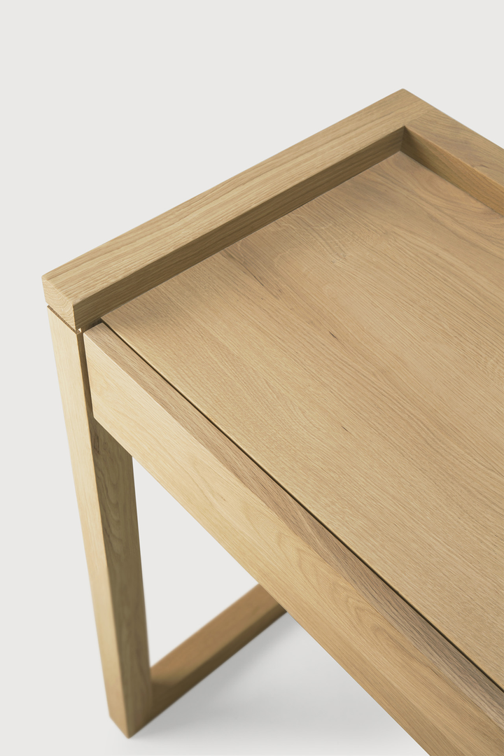 50516 - Frame desk - Desks