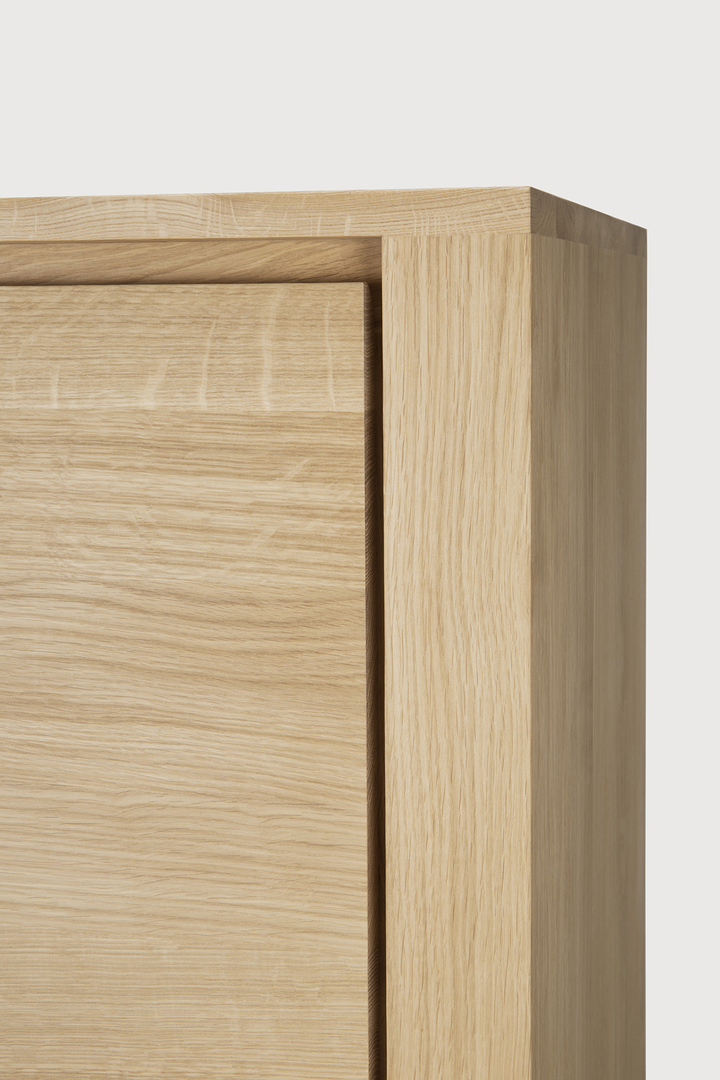 51374 - Shadow cupboard - Cupboards