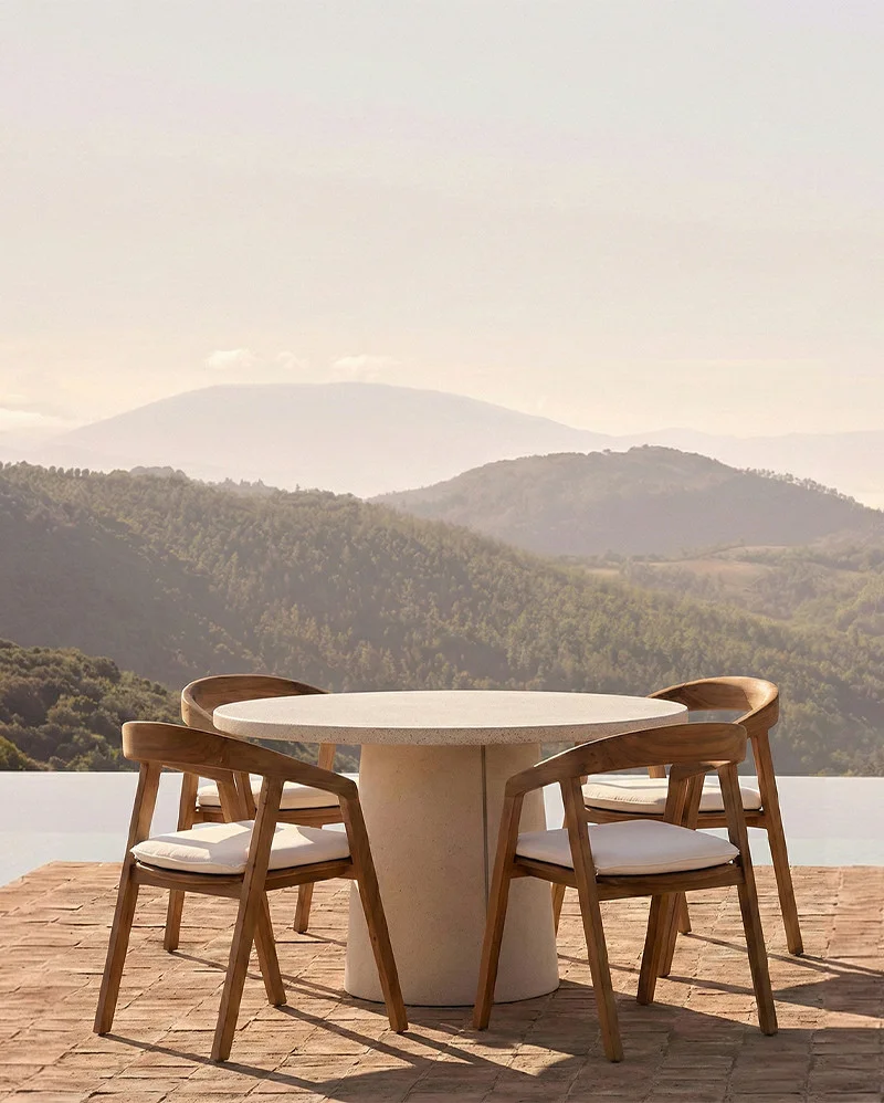 CLAUDE Outdoor dining table in concrete x high - 111305