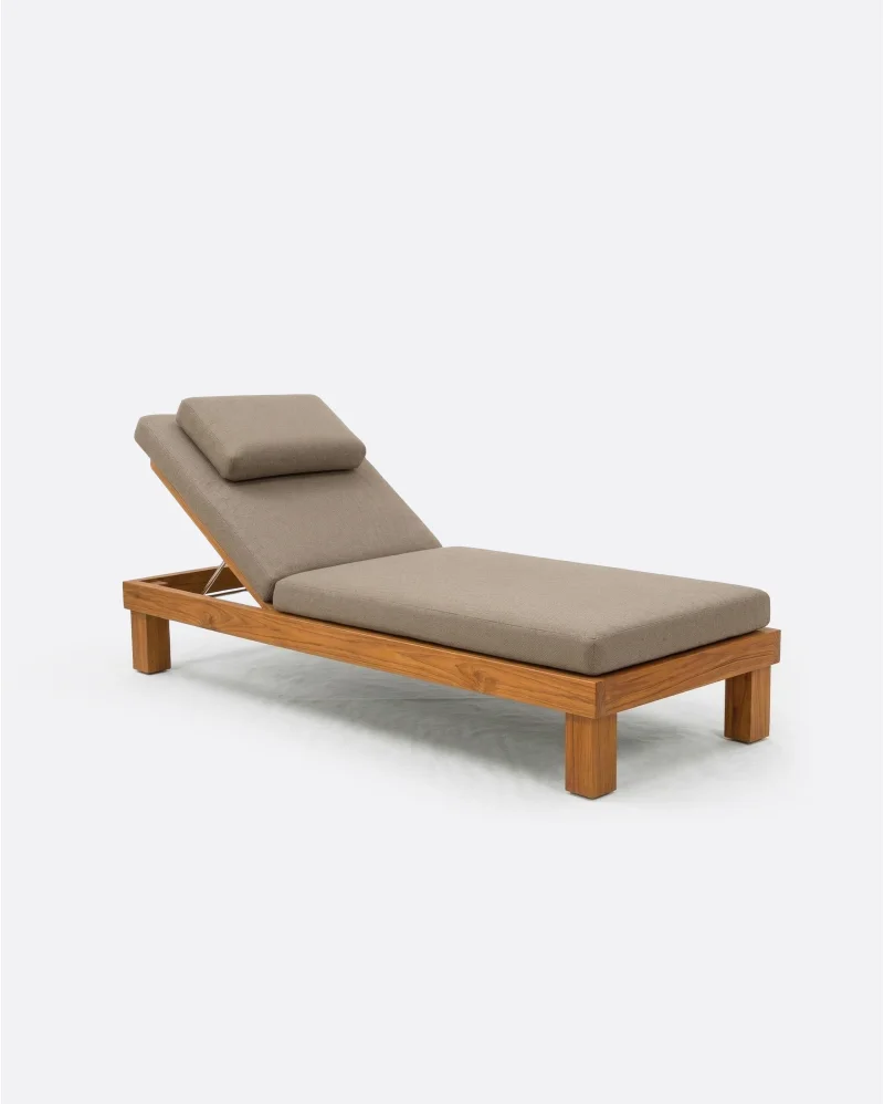 STRAUSS outdoor sunbed in natural teak